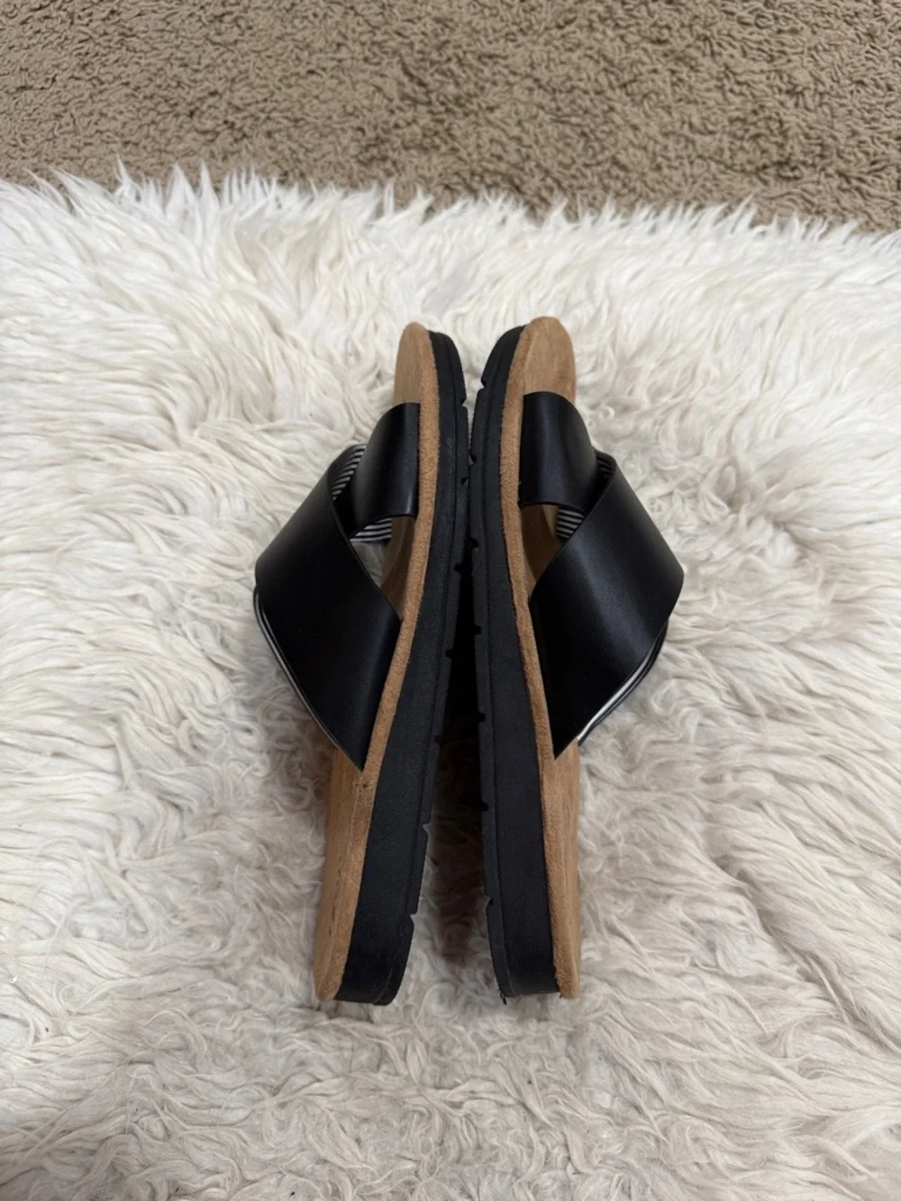 IZOD Women's Size 7 Alyssa Black Crisscross Strap Slide Slip On‎ Sandals